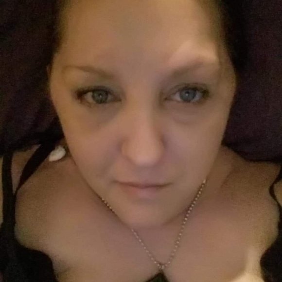 Meet your Posher, Celina - Picture 10 of 16